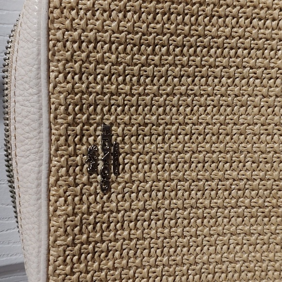 Coach - Picture 1 of 6